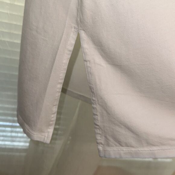 Under Armour L White Relaxed Boxy Fit Short Sleeve Lightweight Workout Tee - Picture 7 of 10